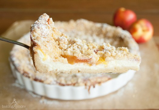 Kaesekuchen-Nektarinen-Tarte mit Streuseln