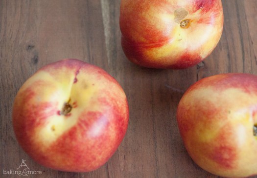 Kaesekuchen-Nektarinen-Tarte mit Streuseln