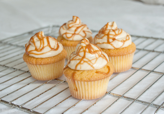 Vanille-Cupcake mit Karamell-Frosting - Vanilla Cupcakes with Caramel Frosting
