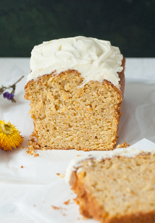 Karottenkuchen mit Apfel, Mandeln & Frischkäse-Frosting {Carrot Cake ... Karottenkuchen mit Apfel, Mandeln & Frischkäse-Frosting {Carrot Cake ...