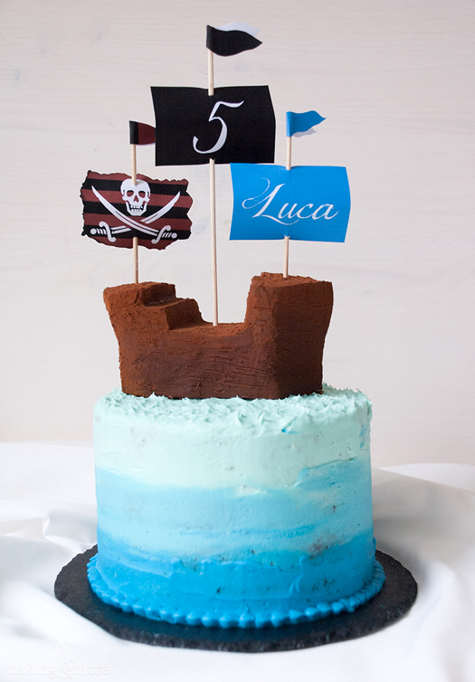 Piratentorte - Schokotörtchen mit einer Frischkäsecreme mit weißer Schokolade