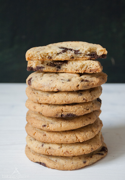 Cookies mit dunkler und weißer Schokolade - Cookies with dark and white chocolate