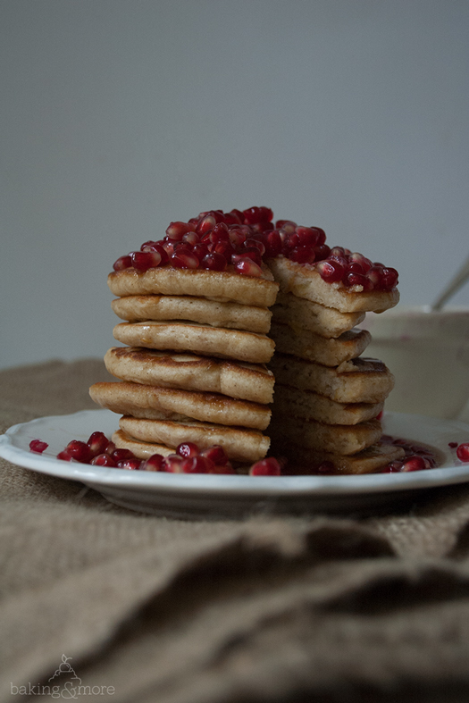 Apfel-Pancakes mit Granatapfel {Apple Pancakes with Pomegranate}