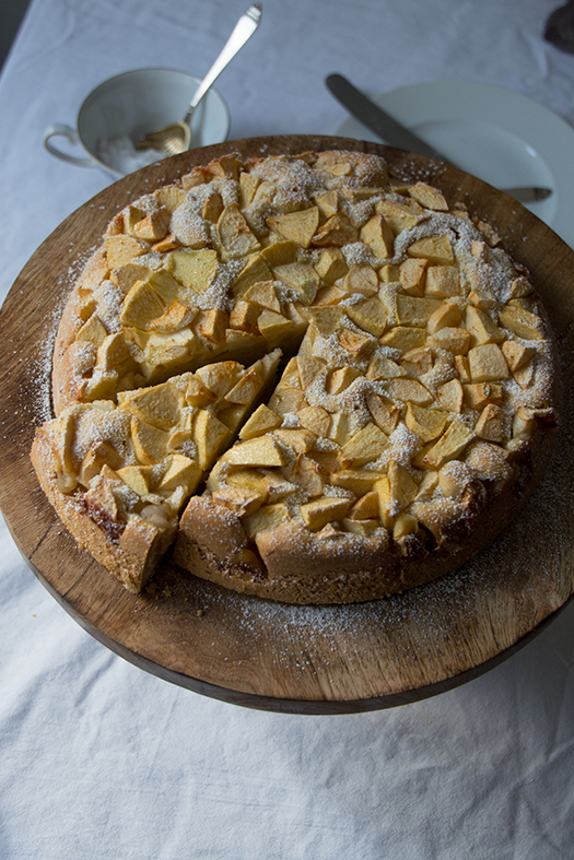 Apfelkuchen - Apple Cake